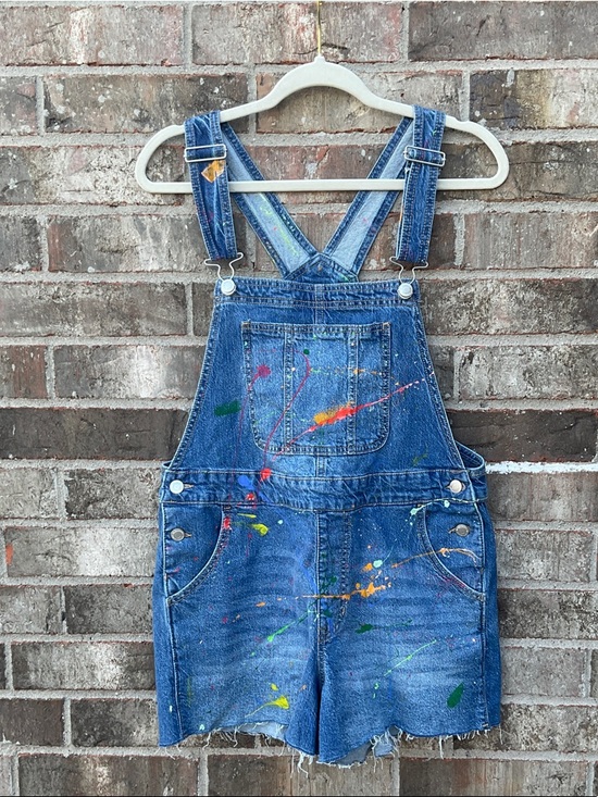 Take 50% OFF- No Boundaries Paint-Splattered Denim Overall Shorts - Blue, Size-M - Picture 2 of 10